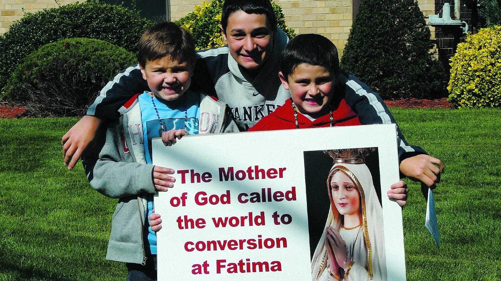 10 Reasons to Pray a Public Square Rosary